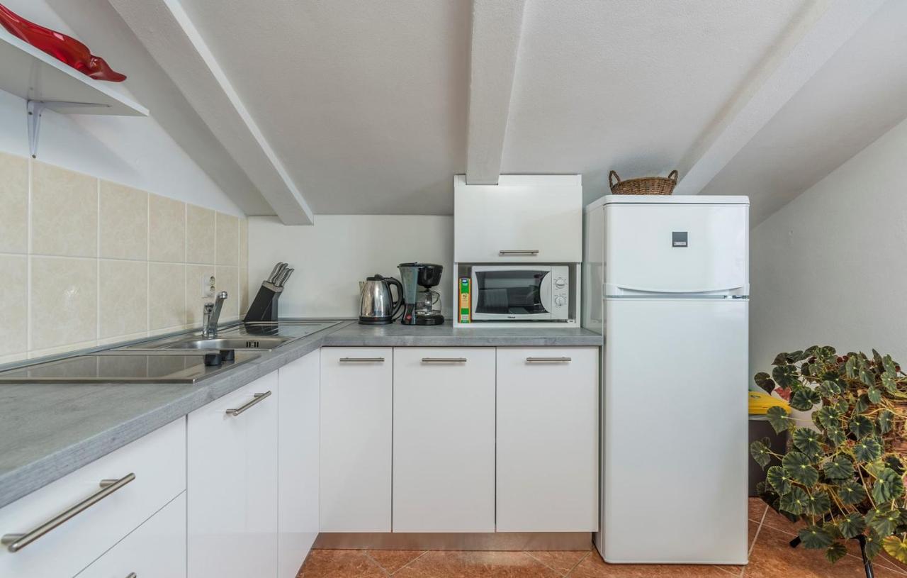 Apartment House Matosevic Porec Exterior photo